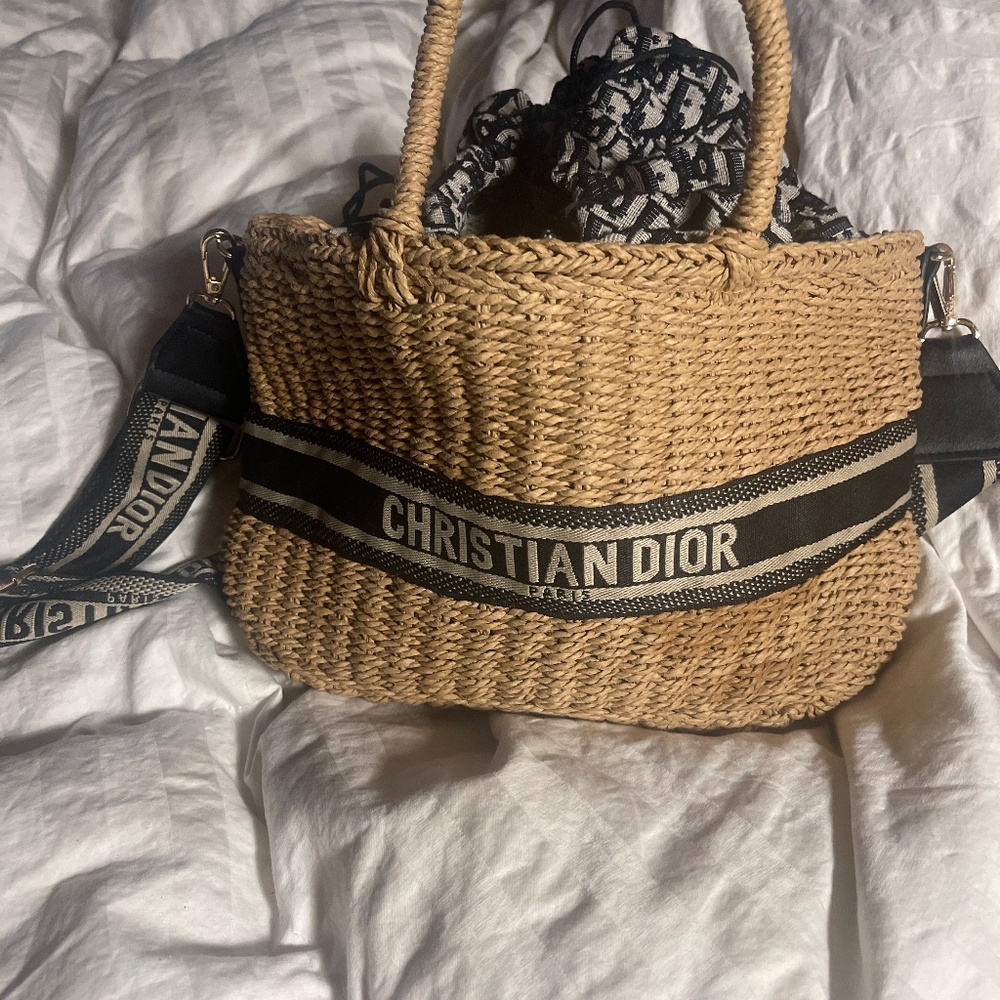 dior wicker bag - Picture 1 of 3